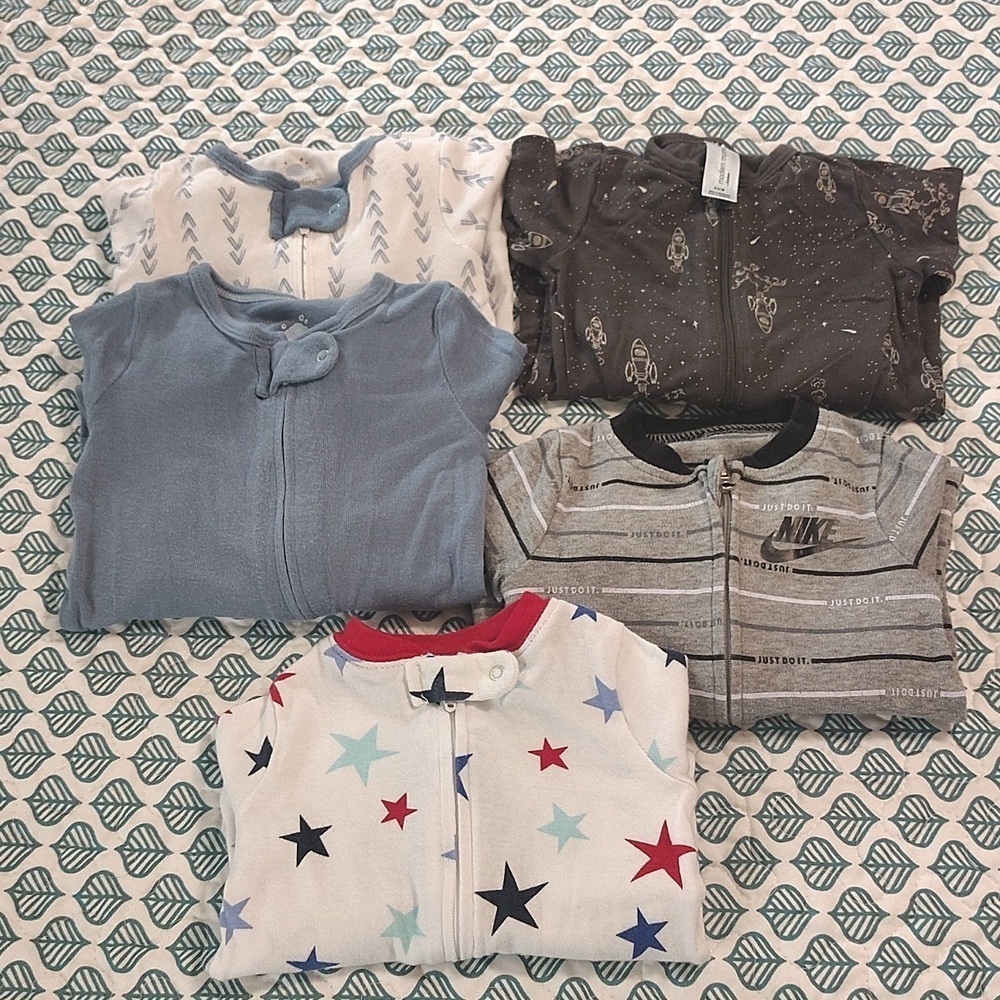 Bundle of 5 Sleepers Footies Cloud Island Gerber Nike Celebrate 0-3 Months